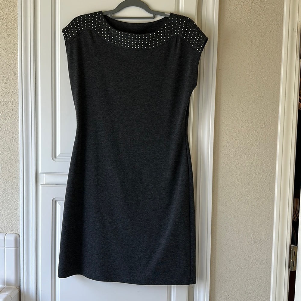Spense sleeveless dress
